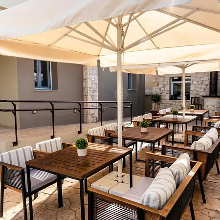 Lagaria Luxury *