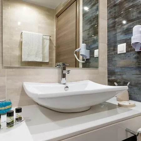 Lagaria Luxury أسبروبالتا