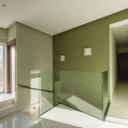 Lagaria Luxury *