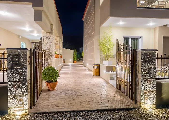 Lagaria Luxury *