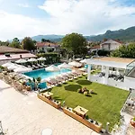 Lagaria Luxury *
